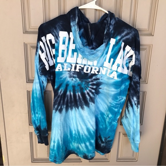 Big bear, lake hoodie, blue tie-dye, light weight, long sleeves nice - Picture 7 of 8